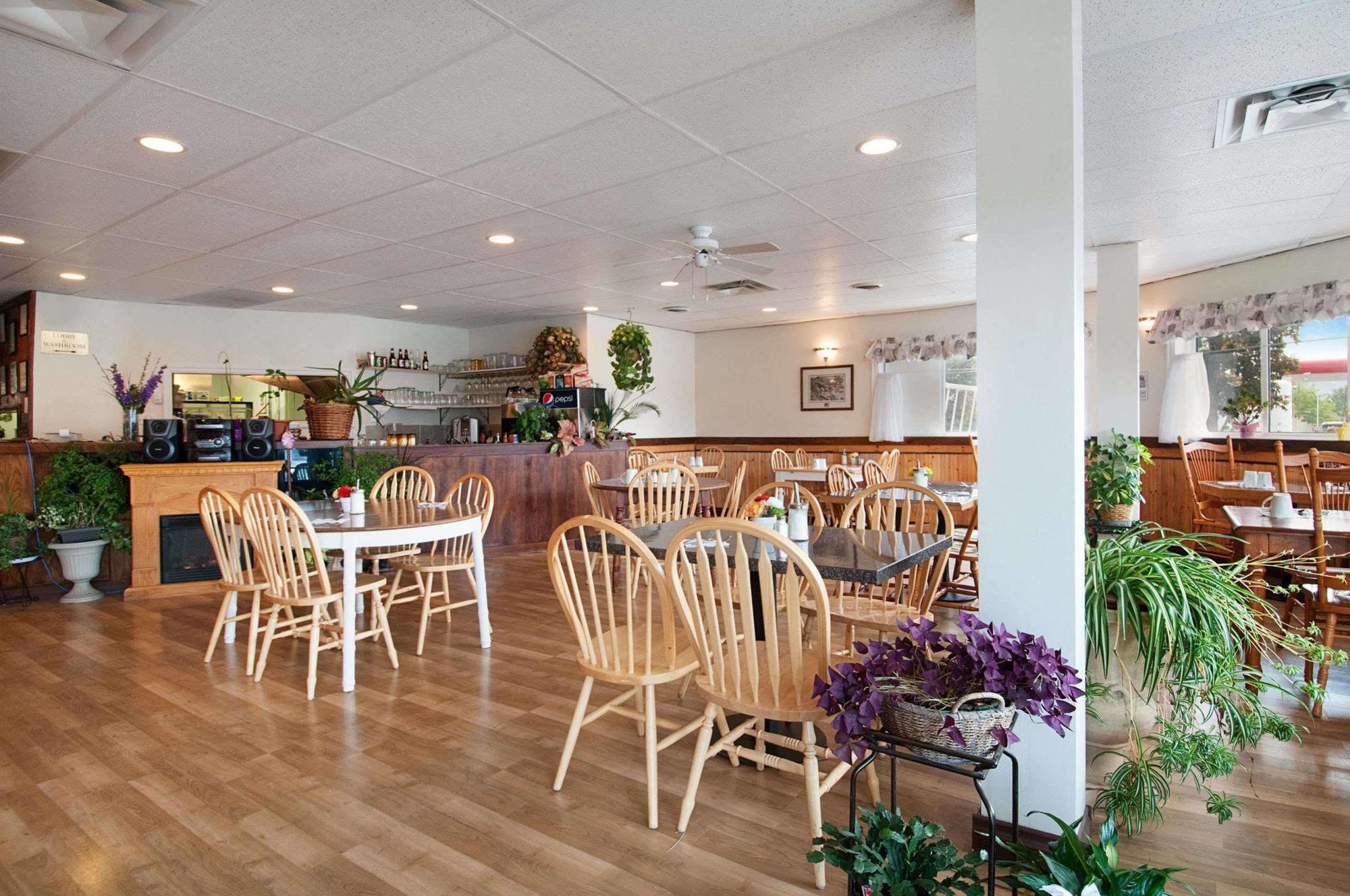 George Mountain View Hotel & Resto Merritt Esterno foto